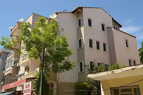מלון Alis *